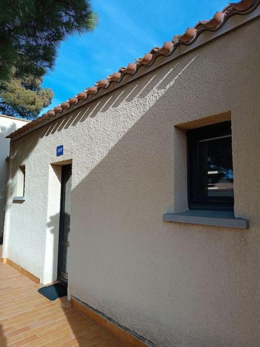 Studio Renove Dans Residence De Vacances Avec Grande Piscine Chauffee, Parking Et Terrasse アグド エクステリア 写真
