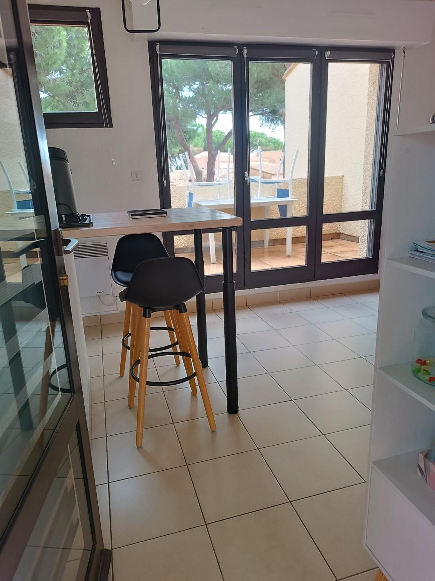 Studio Renove Dans Residence De Vacances Avec Grande Piscine Chauffee, Parking Et Terrasse アグド エクステリア 写真